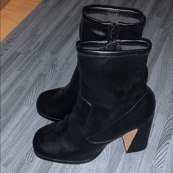 Black block heel booties - Picture 4 of 10